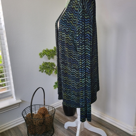 The Travel Collection Cardigan - Picture 4 of 12